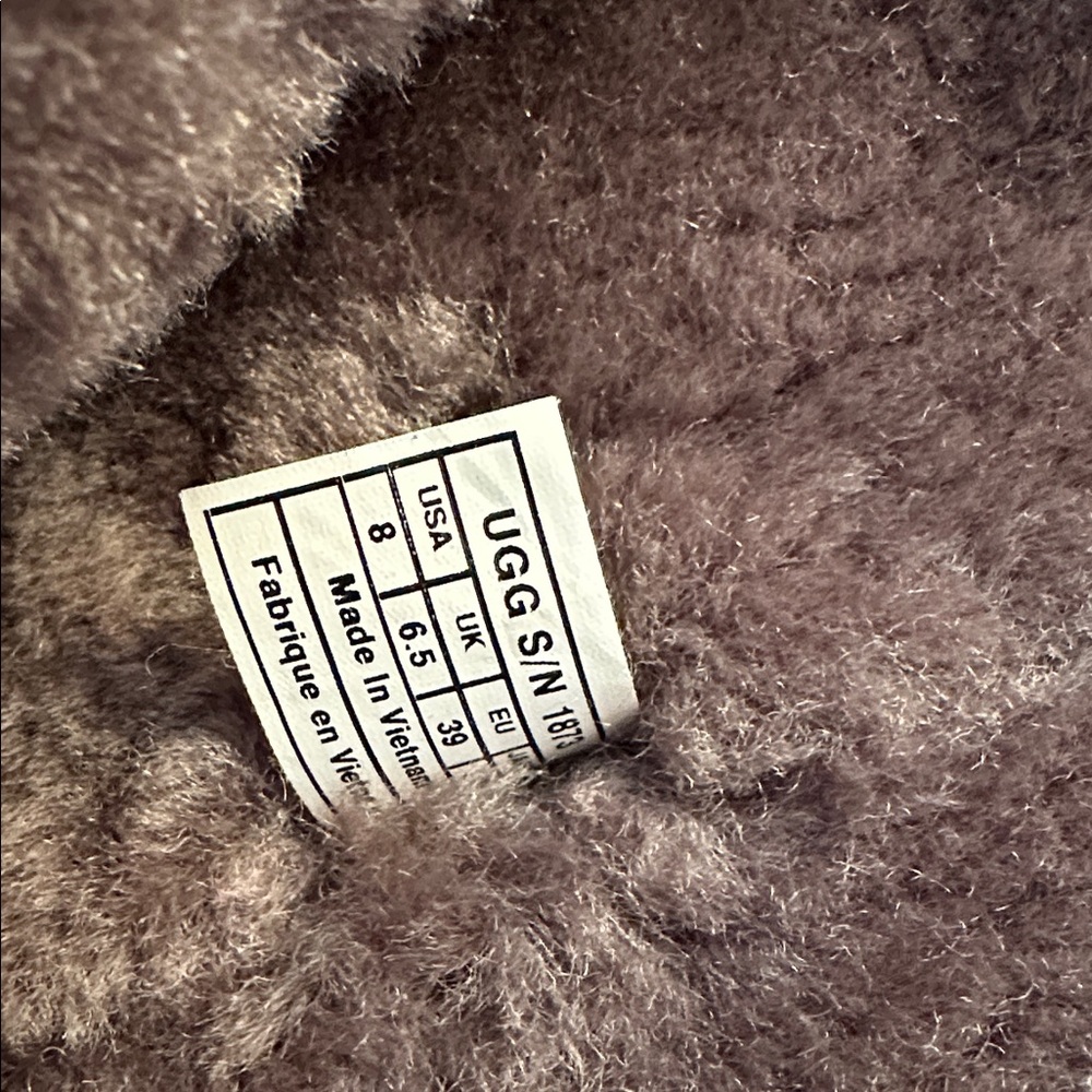 UGG Bailey Button Triplet size 8 - image 8